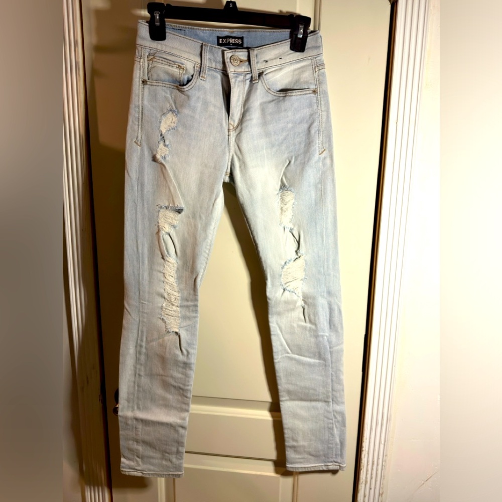 Express jeans, super skinny, mid rise, size 0s/0c, color light blue white